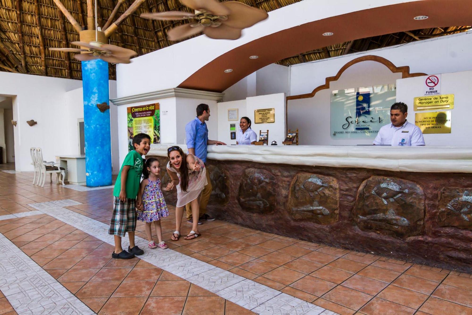 Hotel Soleil Pacifico Chulamar Kültér fotó